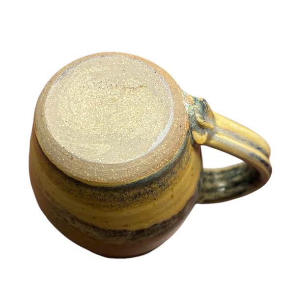 Handmade Studio Pottery Creamer. - Picture 7 of 7